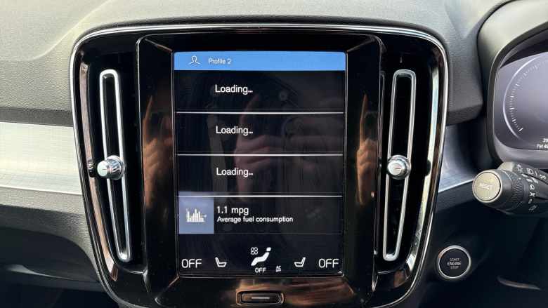 Volvo Xc40 2.0 B4P Momentum 5dr Auto [7 speed] Petrol Estate